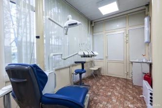 Стоматологическая клиника Алекс на улице Жуковского Фотография 2